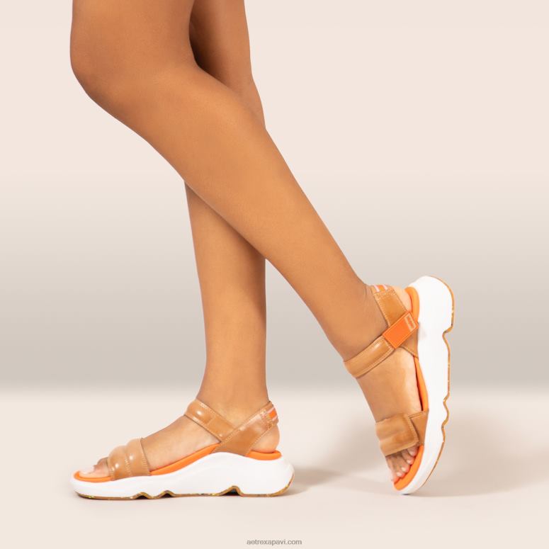 sievietes Aetrex sporta sandales P0H0D209 kamielis